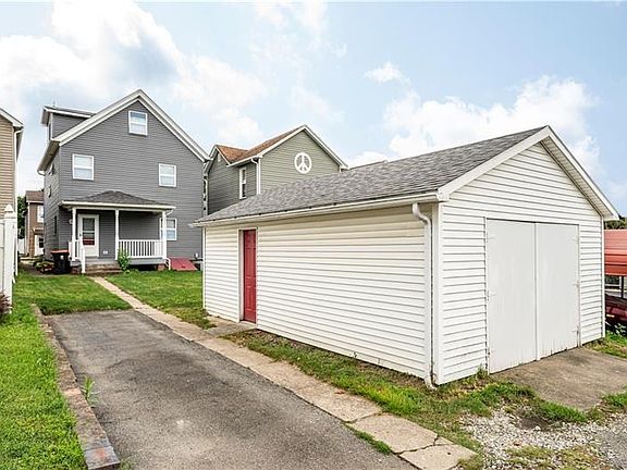3rd image of 124 Irving Ave