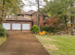 1503 Azure Hills Dr, Van Buren, AR 72956