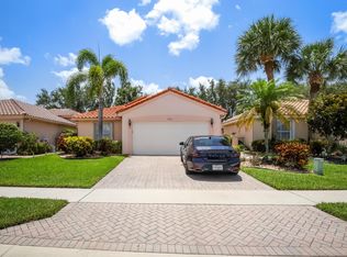 5166 Pelican Cove Dr, Boynton Beach, FL 33437