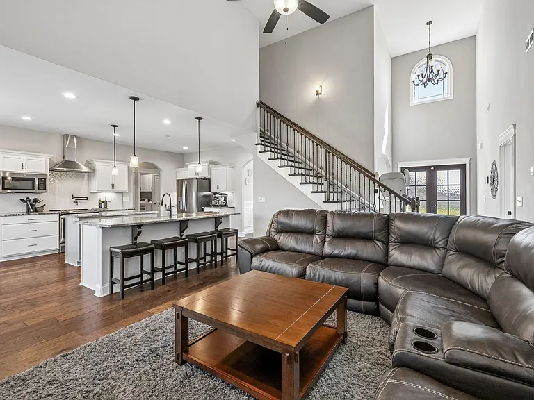 8325 Turnbull Dr — Photo 7