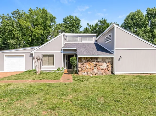 8182 Valley Ridge Trl, Cordova, TN 38016