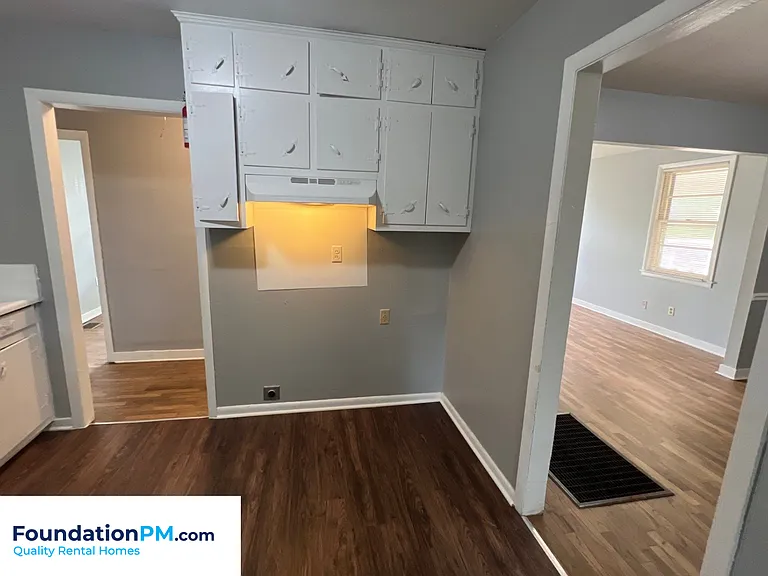 1700 Dabbs Ave — Photo 6