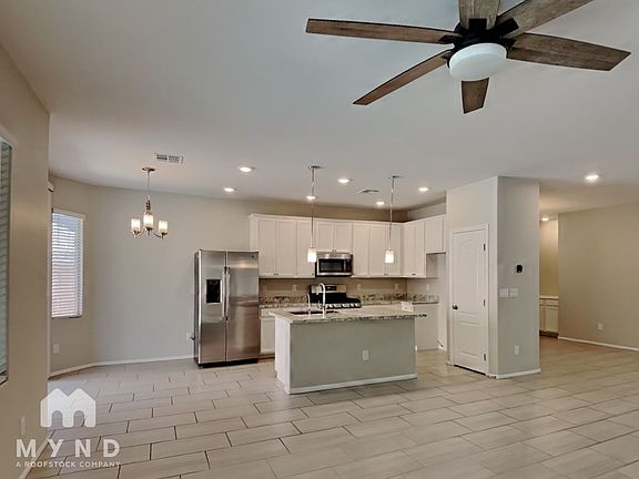 3rd image of 10719 Henesco Bay St