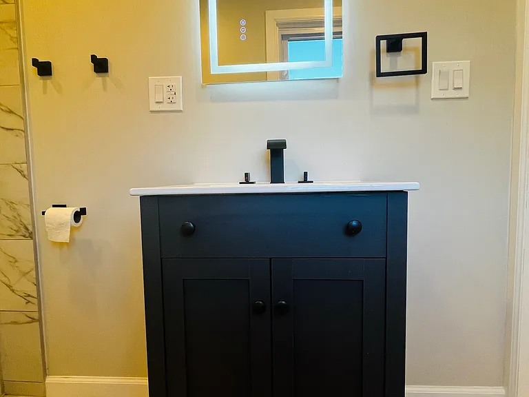 212 E Main St #2 — Photo 3