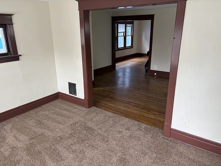 429 Lisbon Ave #1 — Photo 4