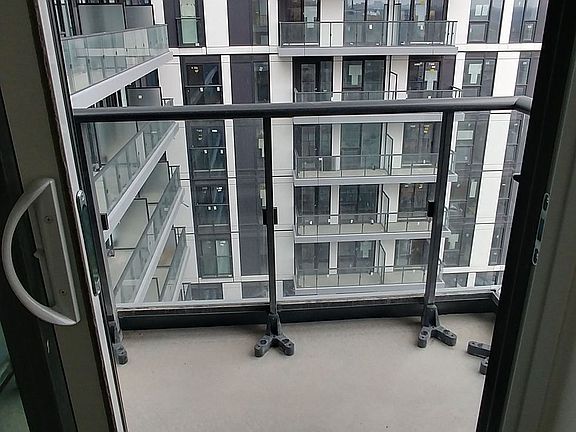 4th image of 251 Jarvis St #1806