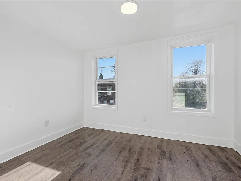 2806 Boudinot St — Photo 10