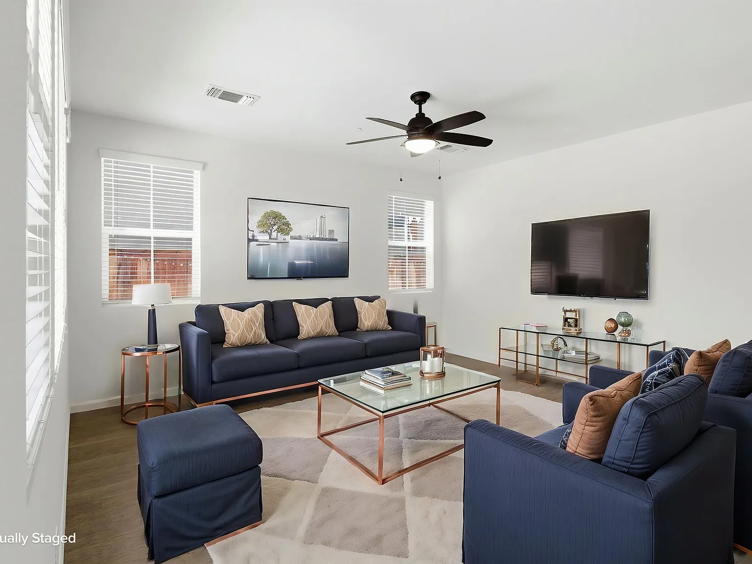 4 bed, 2480 sqft, $3,500 — Photo 2