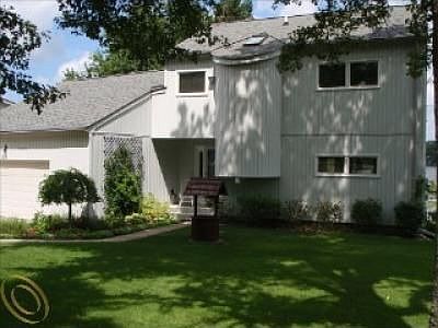 1st image of 1036 Lakeview Dr