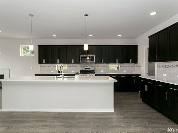 5th image of 3020 86th Ave E