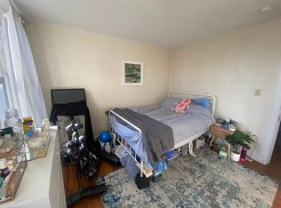 72 Revere St APT 4R, Boston, MA 02114