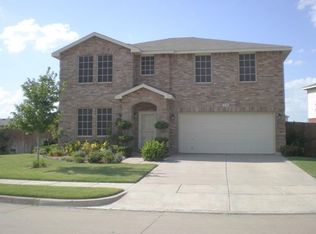 5101 Weather Rock Ln, Fort Worth, TX 76179
