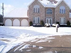 1st image of 30 Spencer Ct