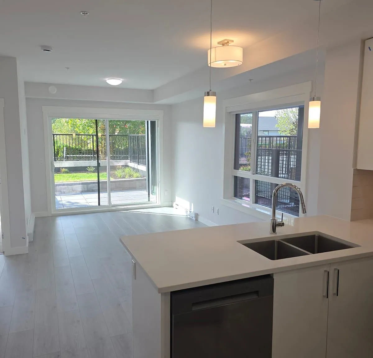 2 bed, 673 sqft, $1,995 — Photo 1