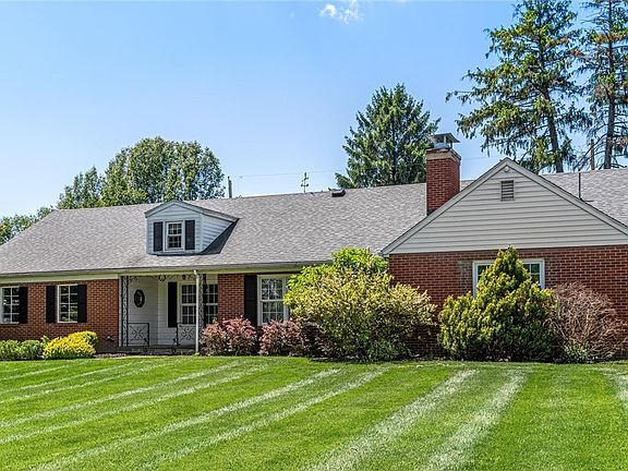 4th image of 3155 E Highland Dr
