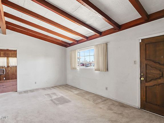 5th image of 465 Borrett St