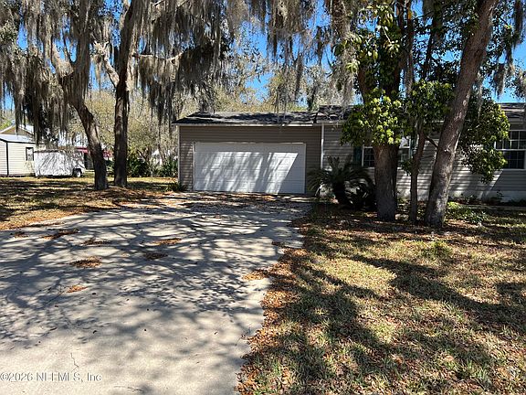 3rd image of 223 OAK RIDGE Drive