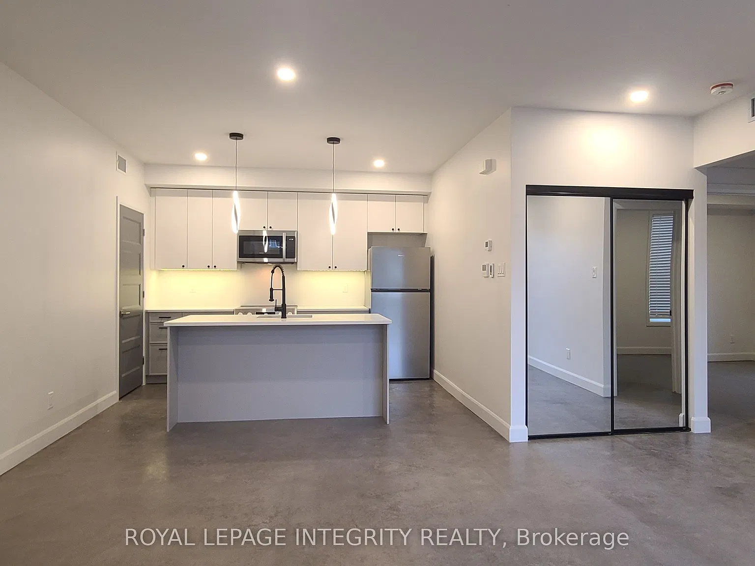 2 bed, $2,300 — Photo 3