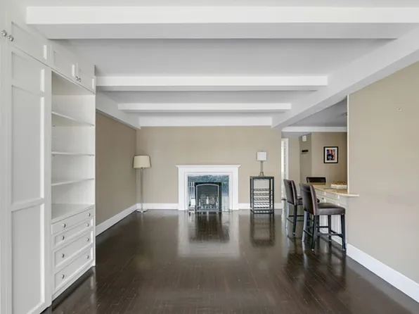 230 E 50th St APT 9C, New York, NY 10022
