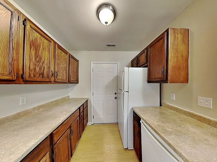 6900 Duncroft Ln — Photo 5