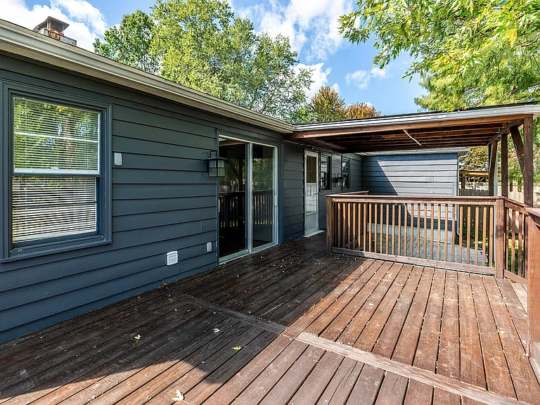 491 Stratford Dr — Photo 23