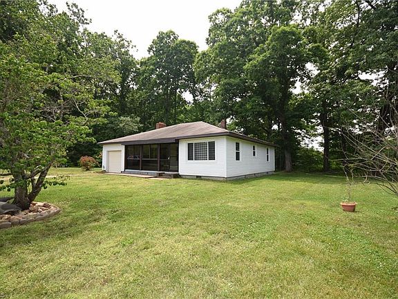 5th image of 409 Peeden Dr