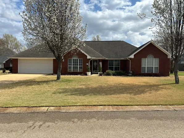 148 Stage Dr, Saltillo, MS 38866