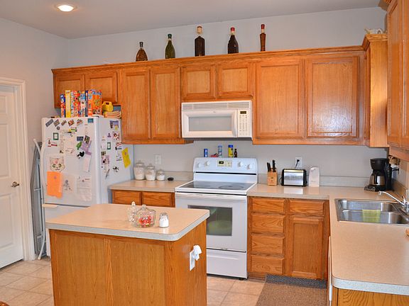 3rd image of 6512 Payton Dr
