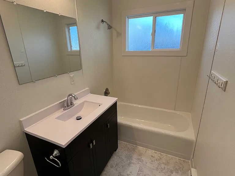 143 E South St #143 — Photo 2