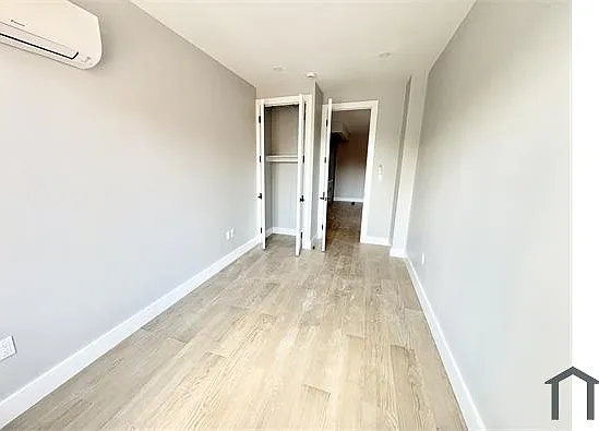 126 Livonia Ave — Photo 5