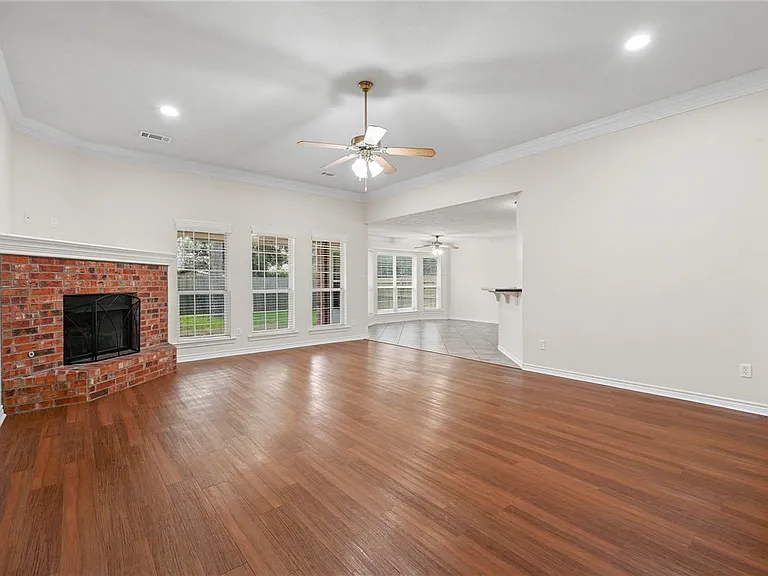 1407 Fincastle Loop — Photo 2