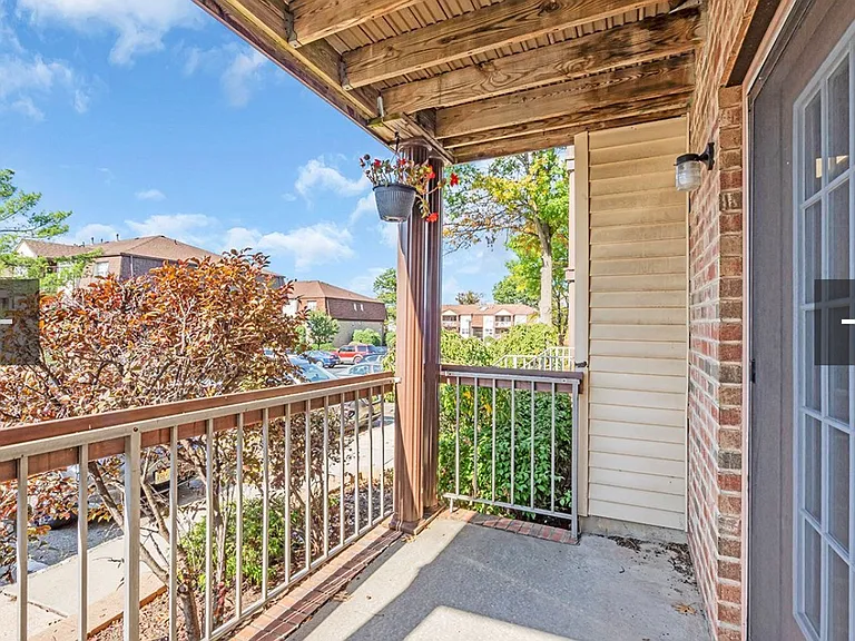 609 Green Hollow Dr #2305 — Photo 10