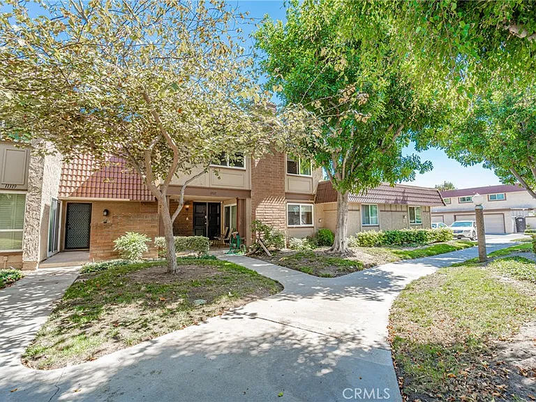11321 Hart Way — Photo 45