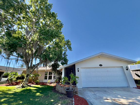 4th image of 4075 Lakeview Hills Ave