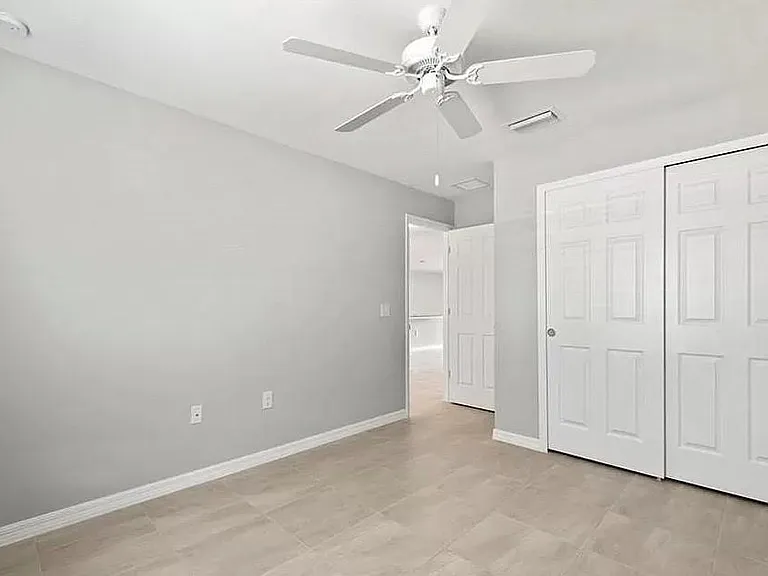 1406 SW Trafalgar Pkwy — Photo 11