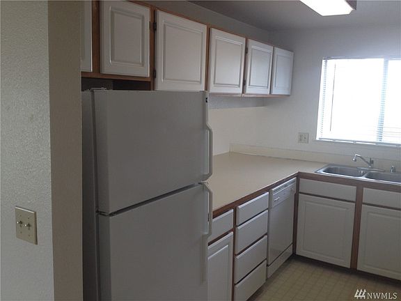4th image of 2634 Laukala Pl