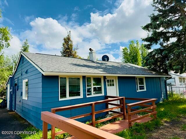 1st image of 1507 Elmendorf Dr
