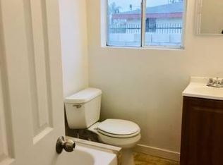 672 E Pleasant Valley Rd #1B, Oxnard, CA 93033