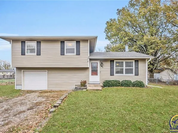 301 W 8th St, Edgerton, KS 66021