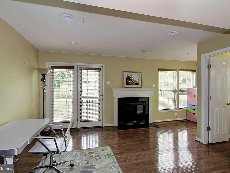 7055 Oak Grove Way #119 — Photo 14