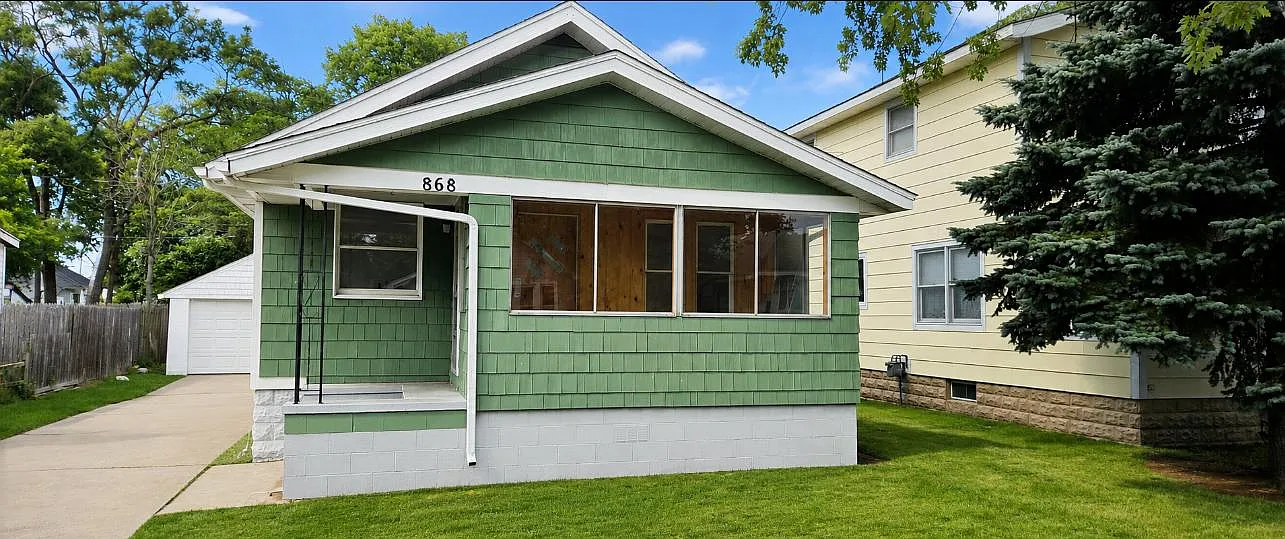 868 Dale Avenue — Photo 1