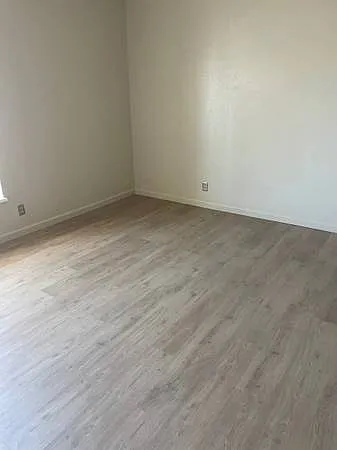2600 Chandler Ct — Photo 14