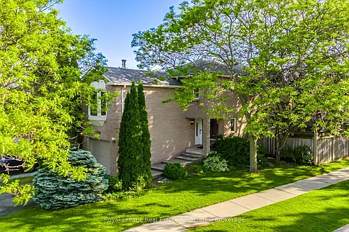 1308 Valerie Cres Photo 1