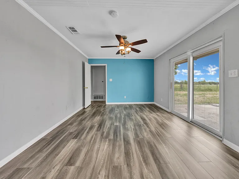 9209 FM 1570 N — Photo 15