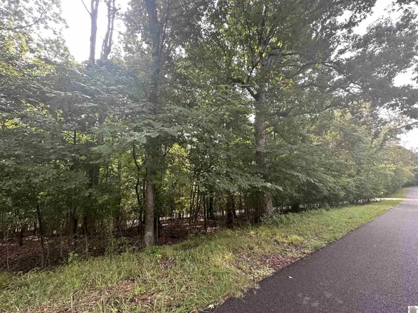 1 Chicadee Dr #26, Eddyville, KY 42038