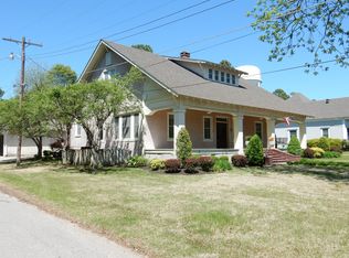 514 W 2nd St, Rector, AR 72461