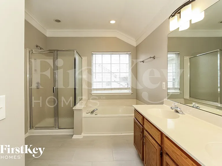 11208 Ridge Oak Dr — Photo 10