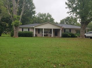 502 Virginia Dr, Lawrenceburg, TN 38464