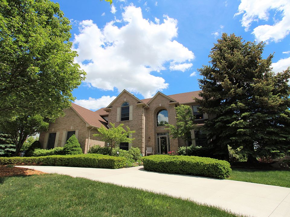 1st image of 40571 Coachwood Cir