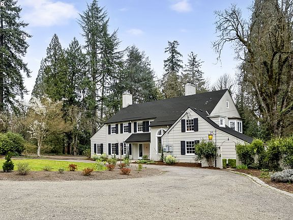 2nd image of 15115 SE Woodland Way